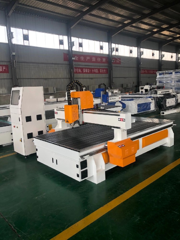 精粵雕刻機(jī)在中國(guó)迅速發(fā)展