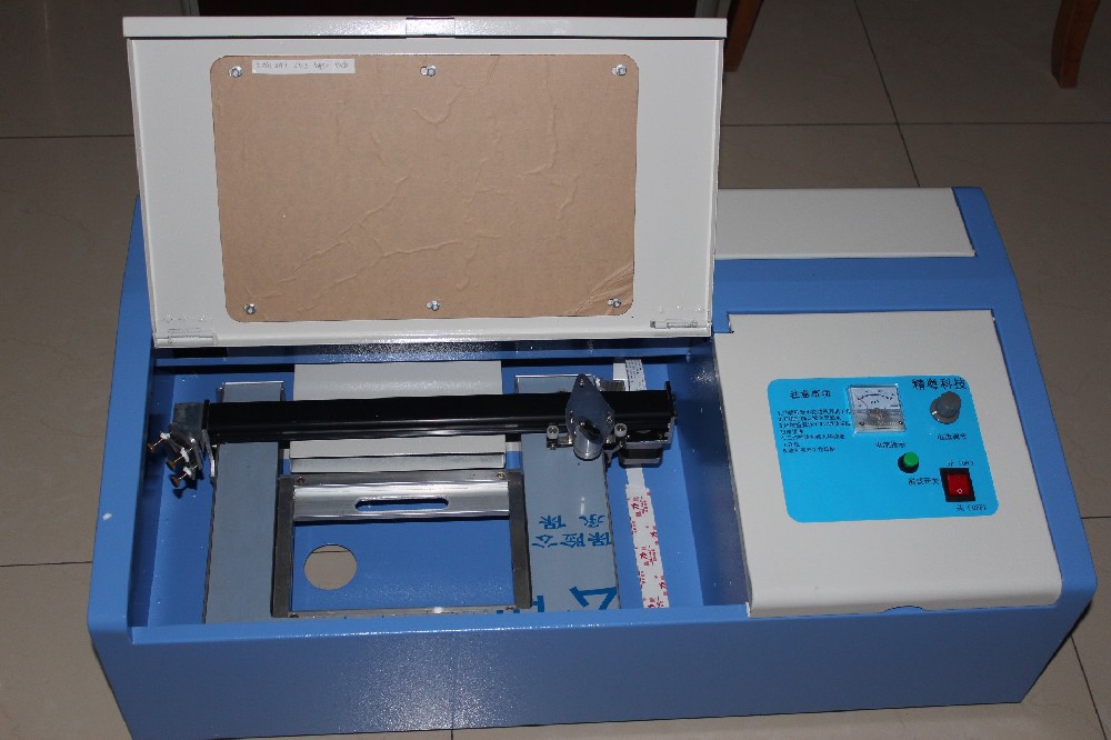 廣州精粵數(shù)控JY-K40 W二氧化碳激光刻章機